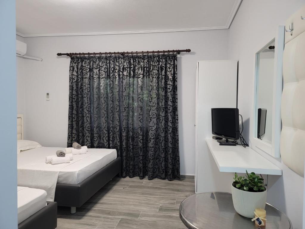 Studio Room